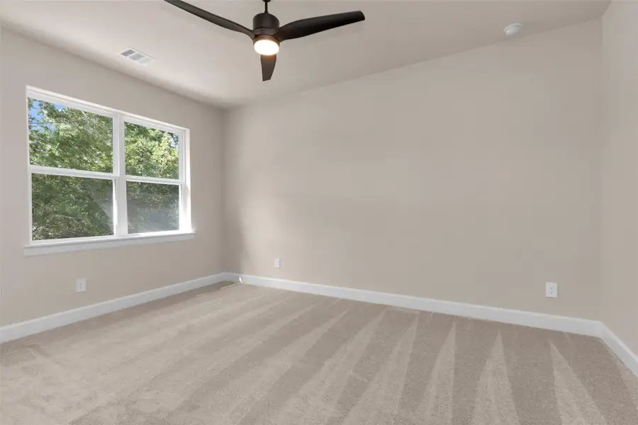 2 guest suites can also be found upstairs, each with their own private ensuite.