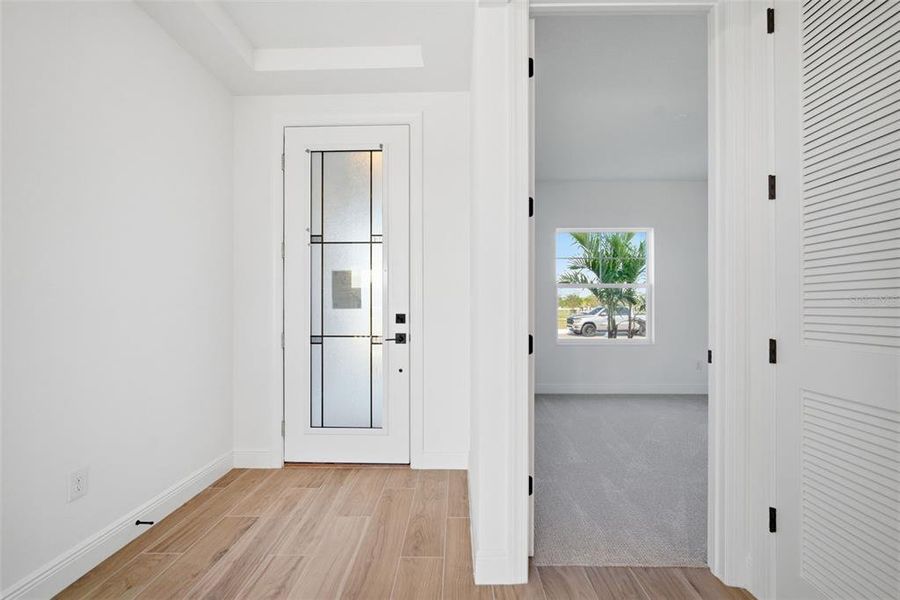 Spacious, unfurnished interior of a new home in Fieldstone, Plant City (Image 50).
