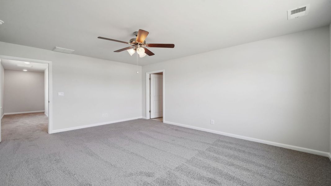 Spacious, unfurnished interior of a new home in Tooley Harbor, Elizabeth City (Image 22).