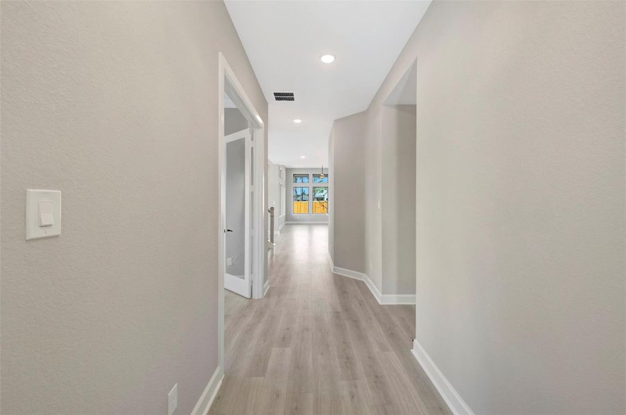 Spacious, unfurnished interior of a new home in Kresston, Magnolia (Image 17).