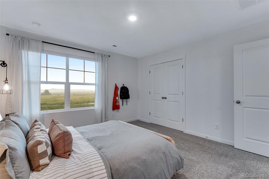 Image 35 of a home in Vista Meadows.