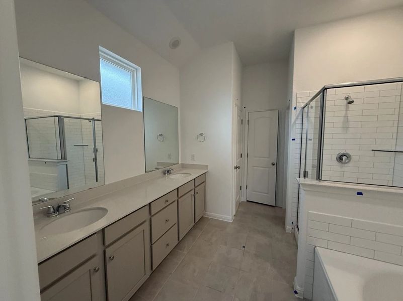Furnished interior view inside a new home in La Cima, San Marcos (Image 9).