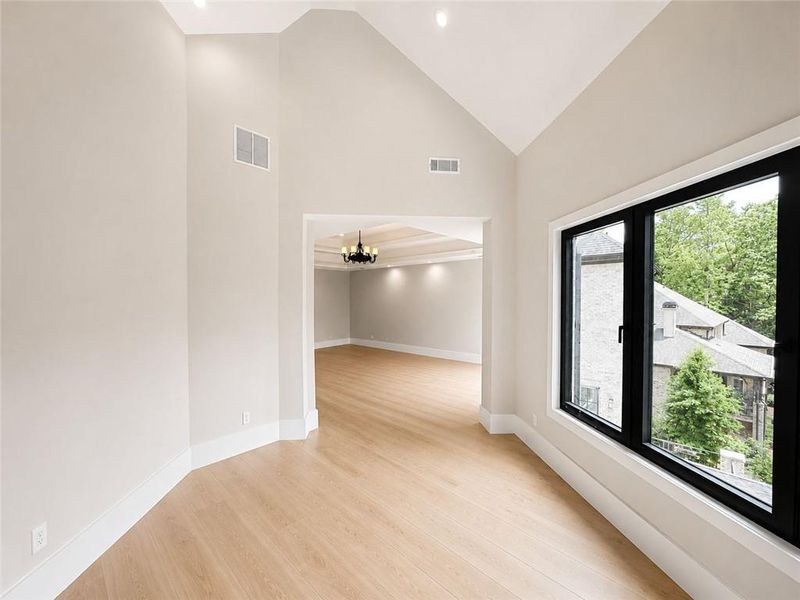 Spacious, unfurnished interior of a new home in , Alpharetta (Image 35).