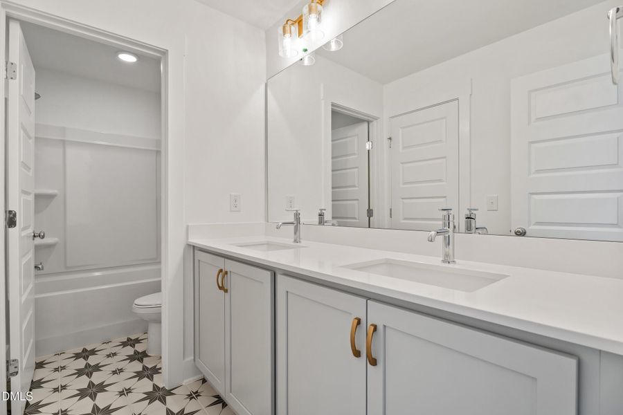 Main Bath - Sonny & Cher Interior