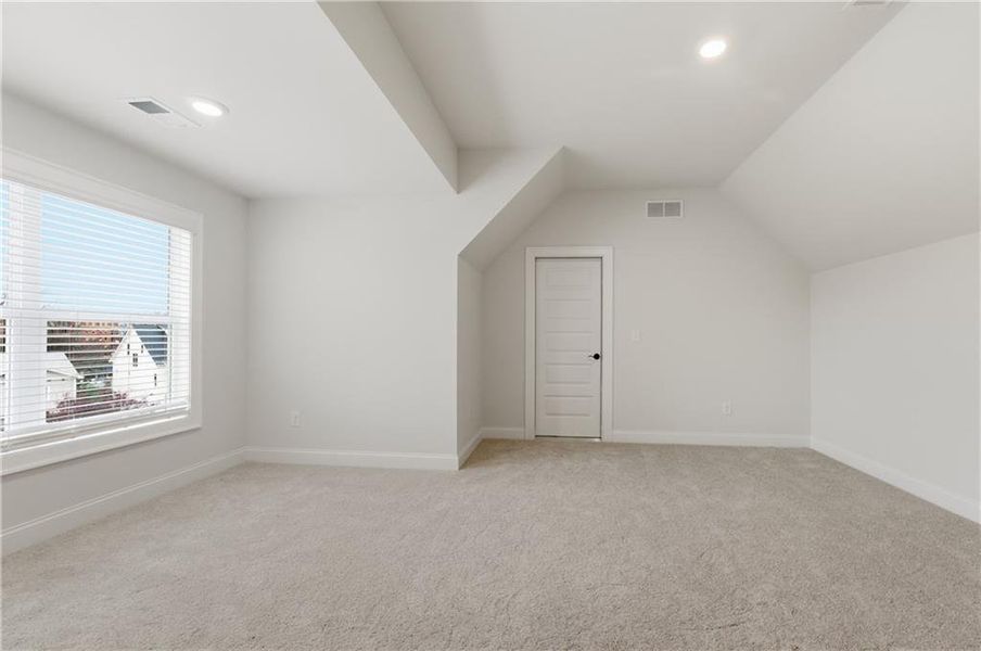 Spacious, unfurnished interior of a new home in , Marietta (Image 26).