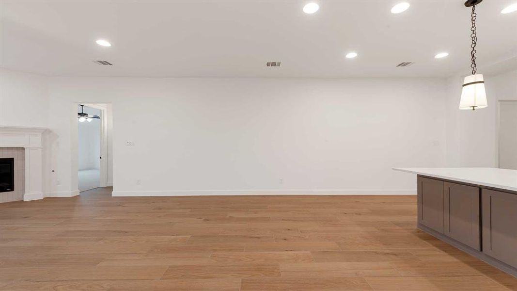 Spacious, unfurnished interior of a new home in Hillstead, Lavon (Image 15).