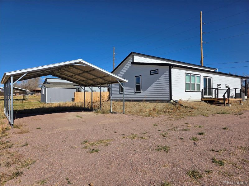 Exterior details and patio area of a home in , Cañon City (Image 19).