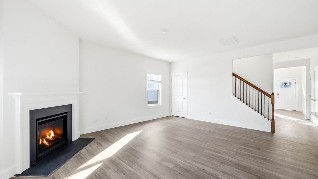 Spacious, unfurnished interior of a new home in Polo Fields, Kingsport (Image 14).