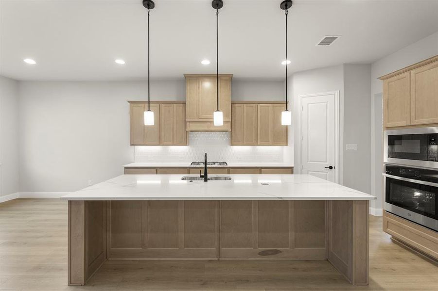 09. 2101 Clairmount - Kitchen