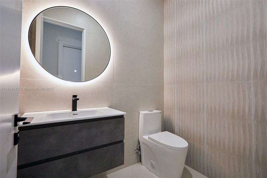 Furnished interior view inside a new home in , Coral Gables (Image 12).