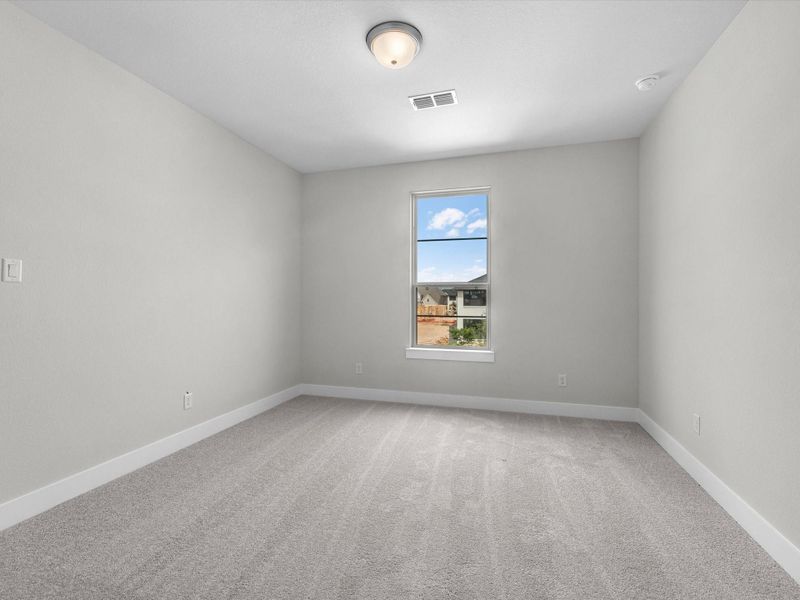 Spacious, unfurnished interior of a new home in Jubilee 50′, Hockley (Image 17).