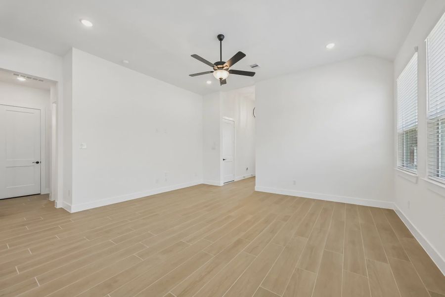 Spacious, unfurnished interior of a new home in Briarwood, Elgin (Image 15). Spacious, unfurnished interior of a new home in Briarwood, Elgin (Image 15).