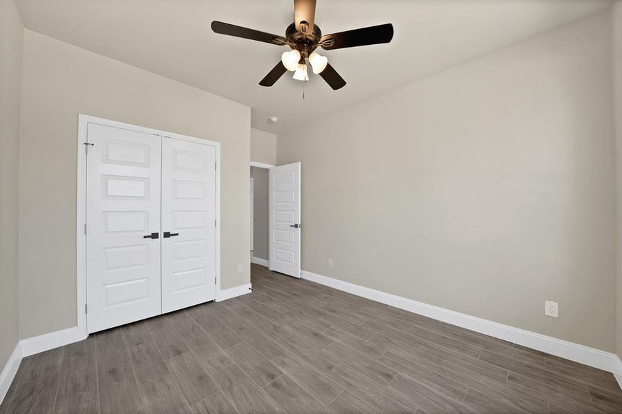 Spacious, unfurnished interior of a new home in , Granbury (Image 12).