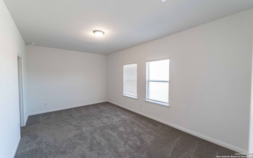 Spacious, unfurnished interior of a new home in Mesa Vista, Von Ormy (Image 14).