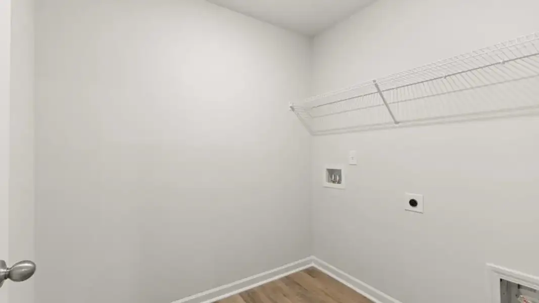 Spacious, unfurnished interior of a new home in Hughes Court, Dawsonville (Image 26).