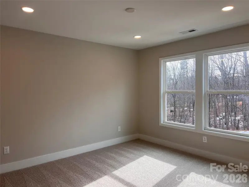 Spacious, unfurnished interior of a new home in , Dallas (Image 23).