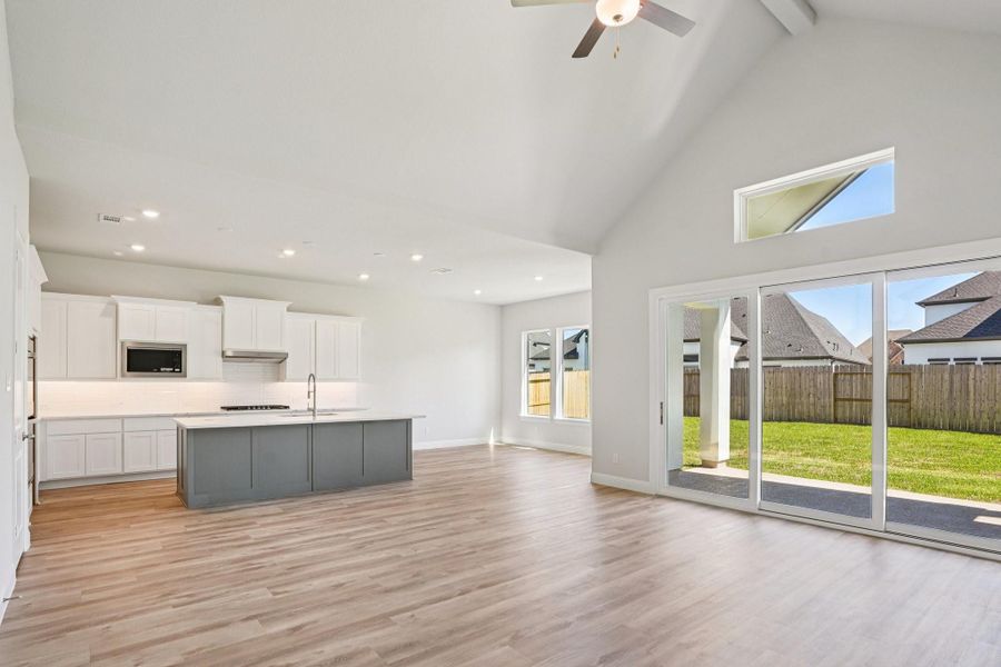 Spacious, unfurnished interior of a new home in Sienna 65', Missouri City (Image 21). Spacious, unfurnished interior of a new home in Sienna 65', Missouri City (Image 21).