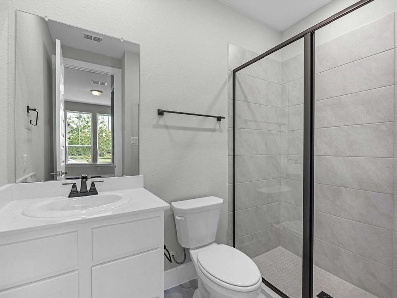 Furnished interior view inside a new home in Cross Creek Ranch 60′, Fulshear (Image 47).