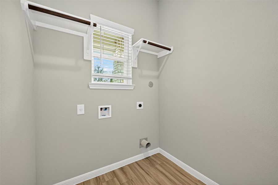 Spacious, unfurnished interior of a new home in Sunterra, Katy (Image 36).