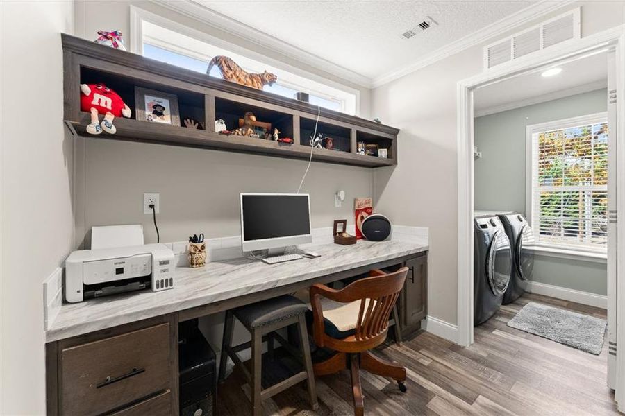 Furnished interior view inside a new home in , Alto (Image 7).