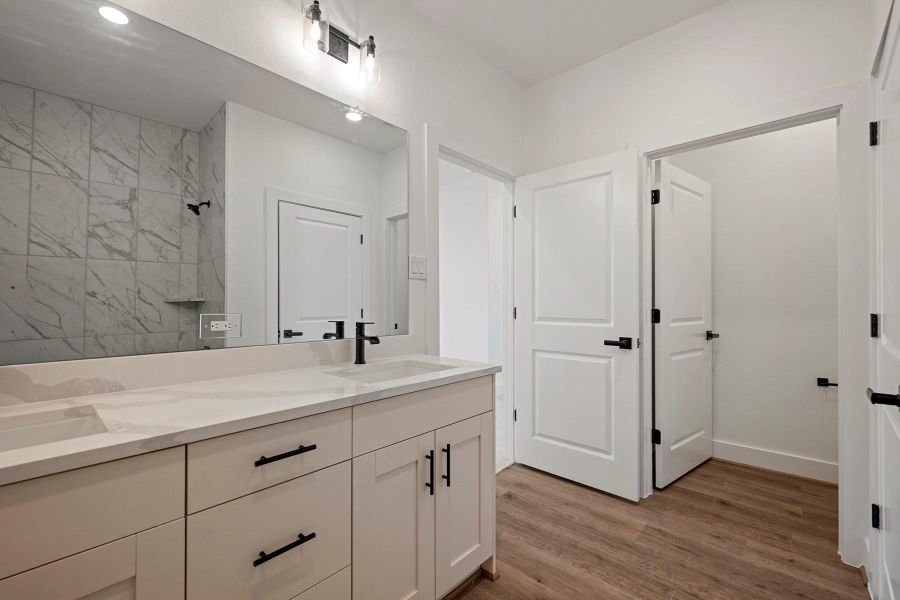 Furnished interior view inside a new home in Hallimore Ranch, Rosenberg (Image 1). Furnished interior view inside a new home in Hallimore Ranch, Rosenberg (Image 1).