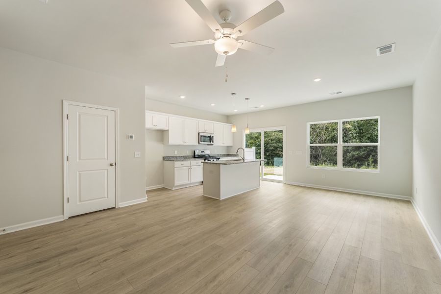 Image 22 of a home in Edwards Station.