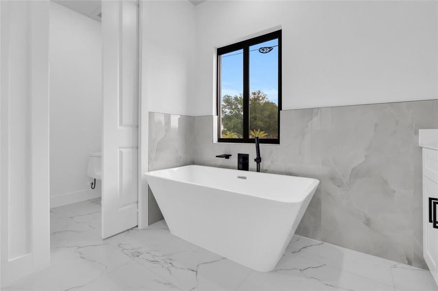 Furnished interior view inside a new home in , Lehigh Acres (Image 7).
