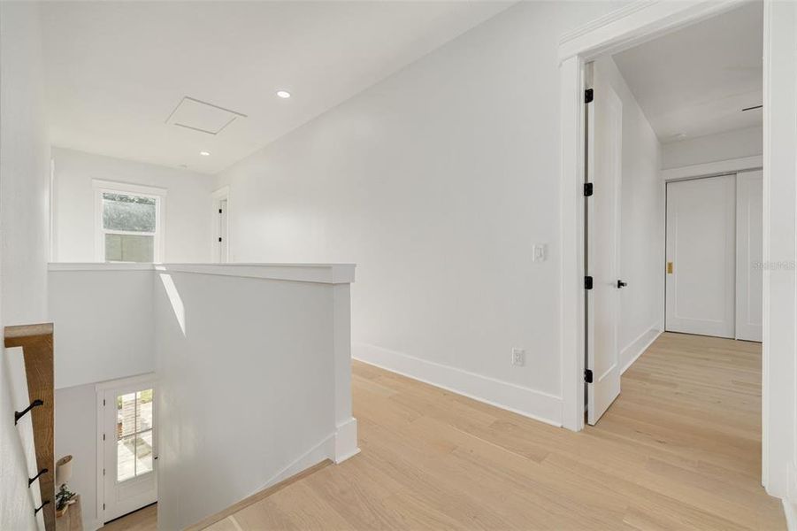 Spacious, unfurnished interior of a new home in , St. Petersburg (Image 23).