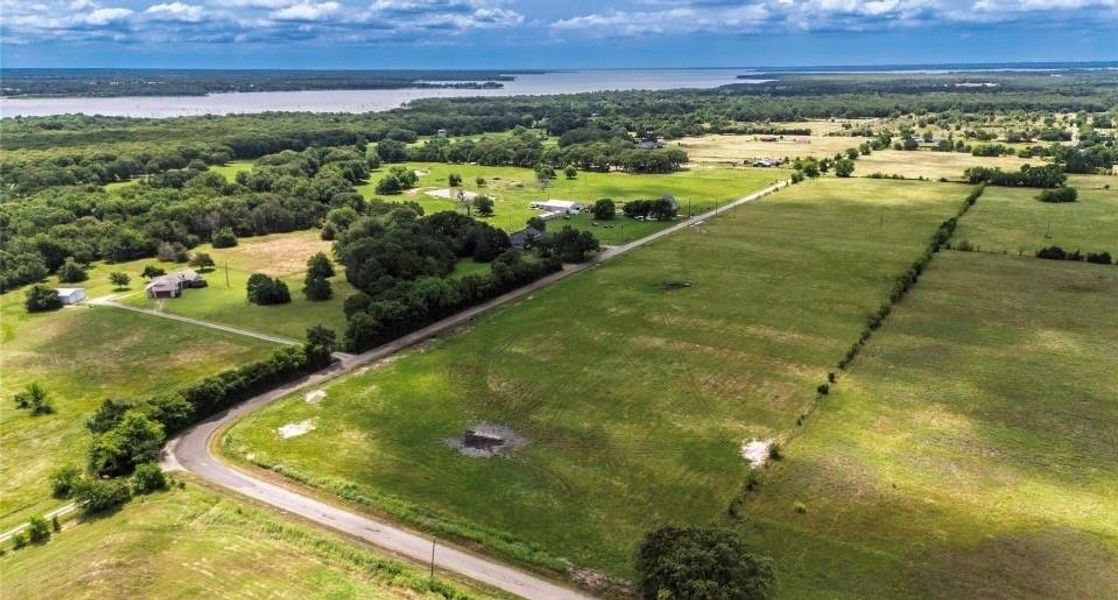 Natural landscape and outdoor views near  in Quinlan (Image 34).