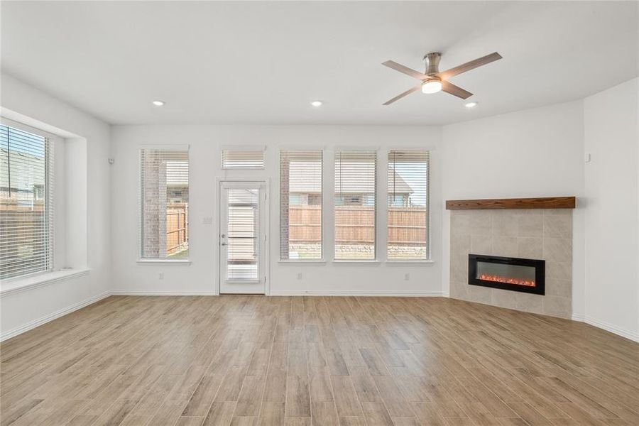 Spacious, unfurnished interior of a new home in Bridgewater: Brookstone Collection, Princeton (Image 15). Spacious, unfurnished interior of a new home in Bridgewater: Brookstone Collection, Princeton (Image 15).