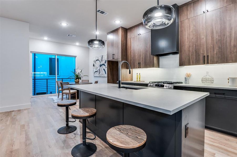 Furnished interior view inside a new home in , Dallas (Image 20).