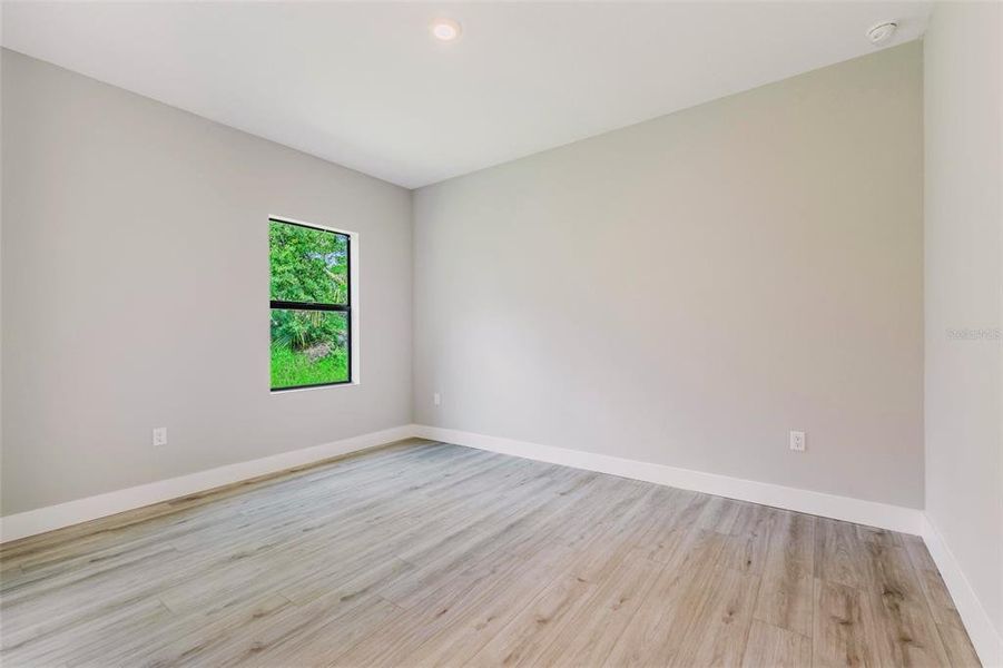 Spacious, unfurnished interior of a new home in , North Port (Image 19).
