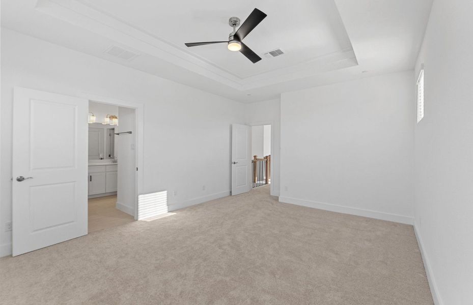 Spacious, unfurnished interior of a new home in Northpoint at Old Settlers, Round Rock (Image 11).