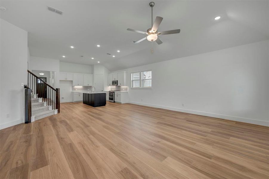 Spacious, unfurnished interior of a new home in Aster Park, McKinney (Image 33).