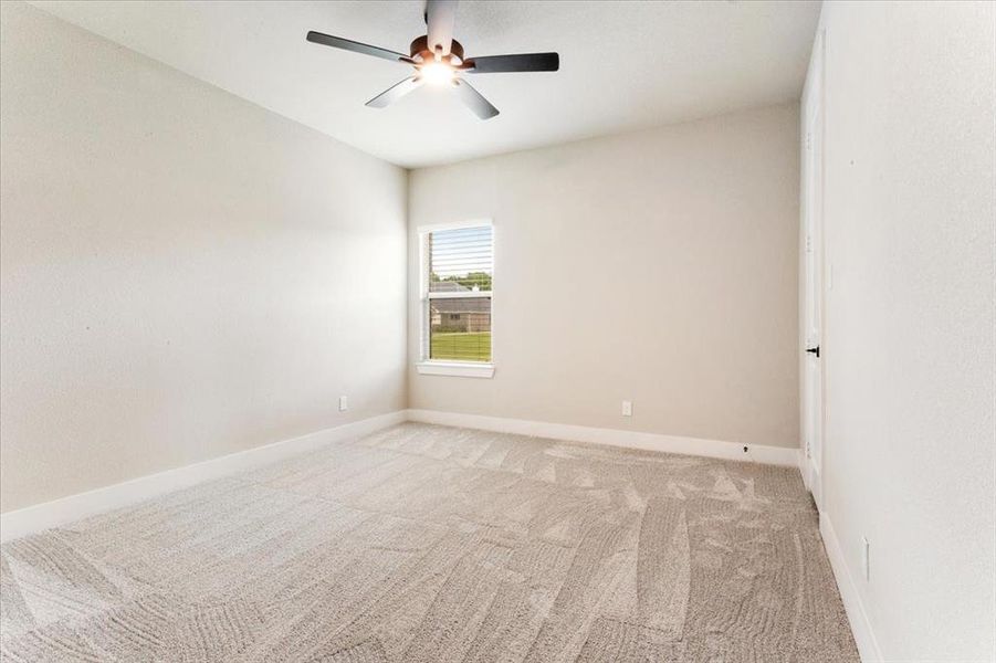 Spacious, unfurnished interior of a new home in King Crossing Estates, Van Alstyne (Image 22).