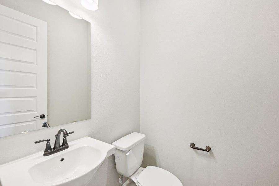 Furnished interior view inside a new home in Cross Creek, Cedar Park (Image 10).