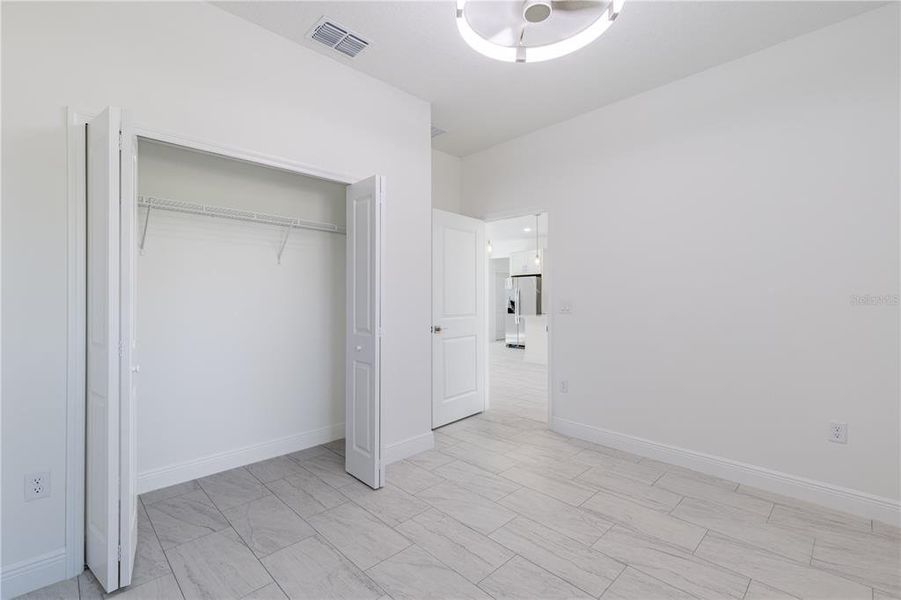 Spacious, unfurnished interior of a new home in , Citrus Springs (Image 12).