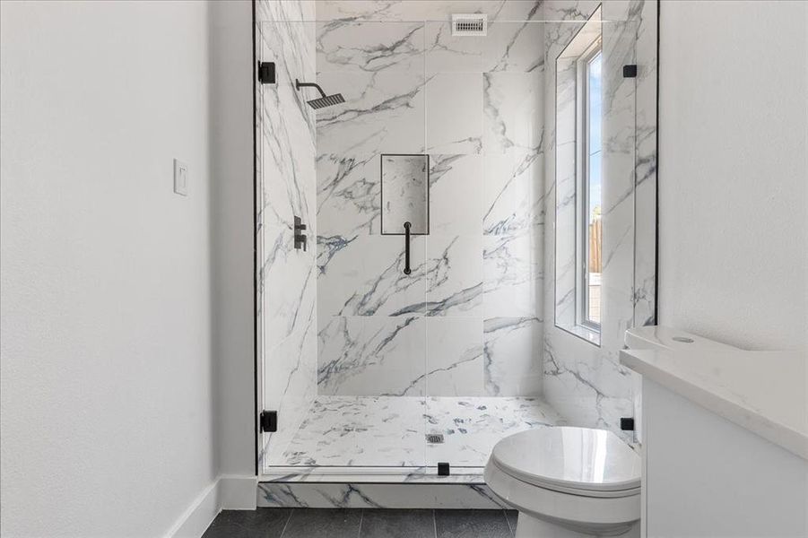 Furnished interior view inside a new home in , Dallas (Image 10).