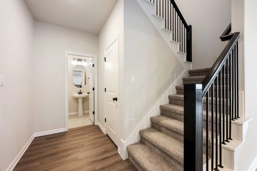 Spacious, unfurnished interior of a new home in Berry Creek Highlands, Georgetown (Image 38).