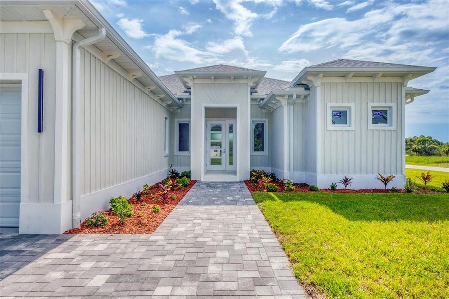 Exterior details and patio area of a home in , Port Charlotte (Image 23).