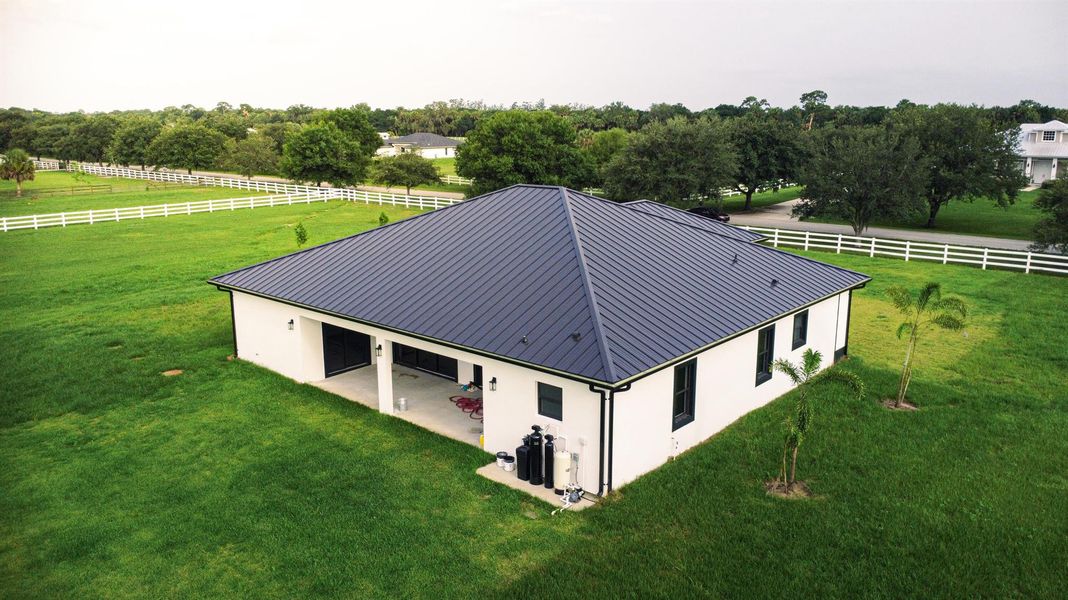 Furnished interior view inside a new home in , Fort Pierce (Image 29).