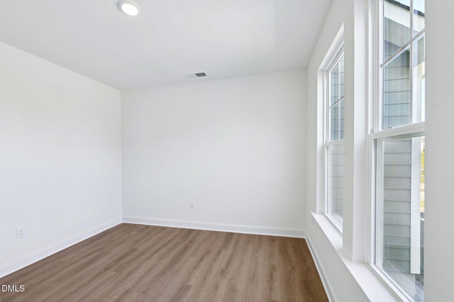 61-web-or-mls-211 Alden Way-018