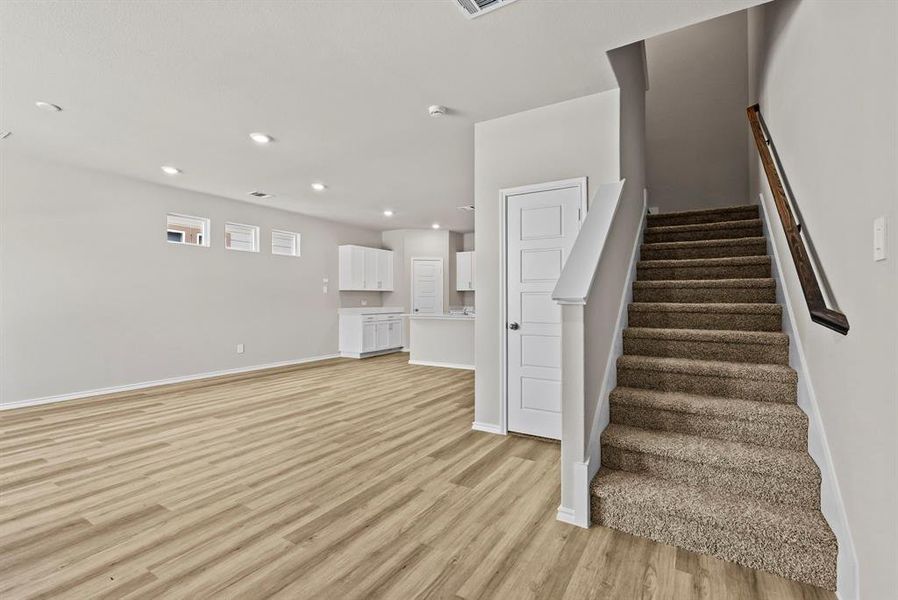Spacious, unfurnished interior of a new home in Orchard Village, Fort Worth (Image 19).
