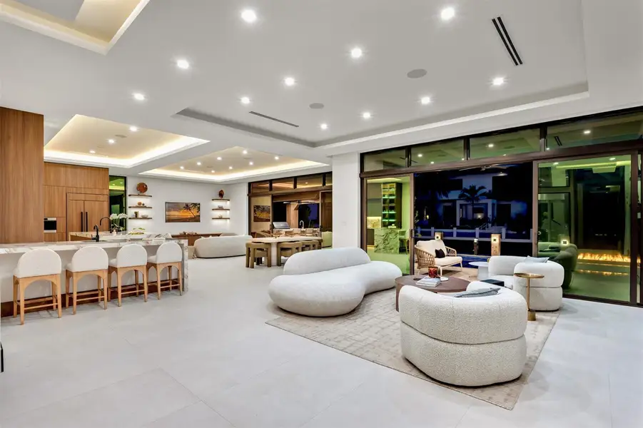 LIVING_ROOM_ANGLE_LEFT LIVING_ROOM_ANGLE_LEFT