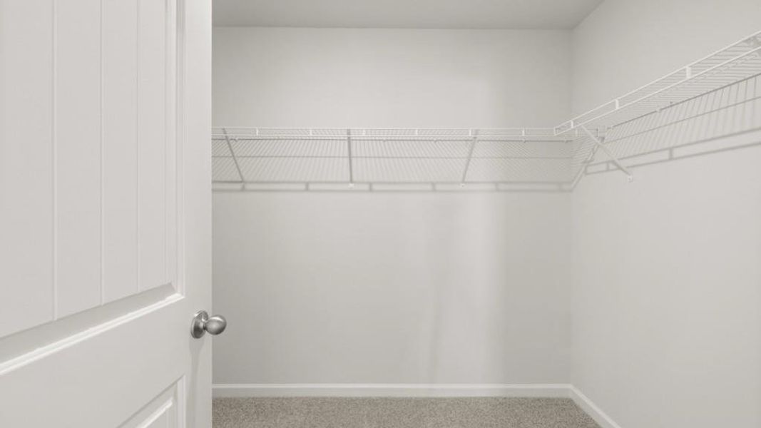 Spacious, unfurnished interior of a new home in Braselton Village, Braselton (Image 18).