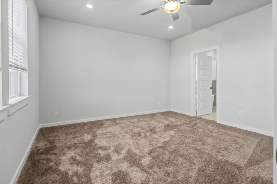 Spacious, unfurnished interior of a new home in Glendale Lakes, Arcola (Image 22). Spacious, unfurnished interior of a new home in Glendale Lakes, Arcola (Image 22).