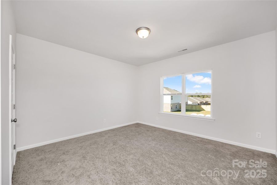 Spacious, unfurnished interior of a new home in Catawba Trace, Catawba (Image 11).
