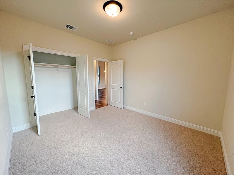 Spacious, unfurnished interior of a new home in Cardinal Estates, Bridge City (Image 19).