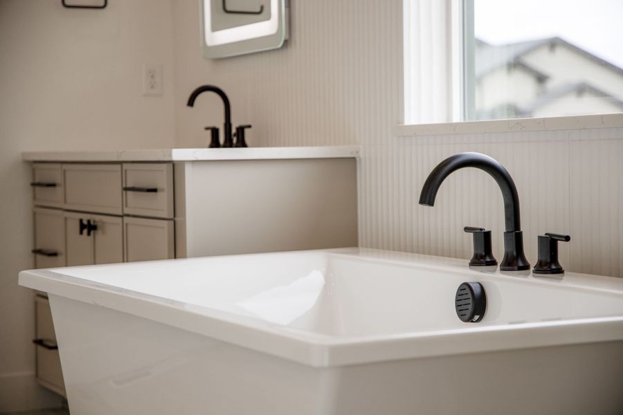 1727 Abundance - Primary Bathroom