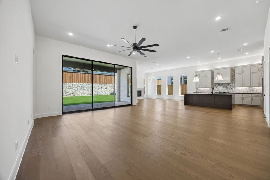 Spacious, unfurnished interior of a new home in StarView, Prosper (Image 24).